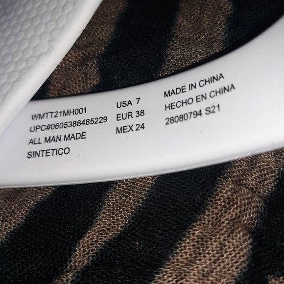 ((Listing # 128)) White Shoes (( New )) - Picture 4 of 5